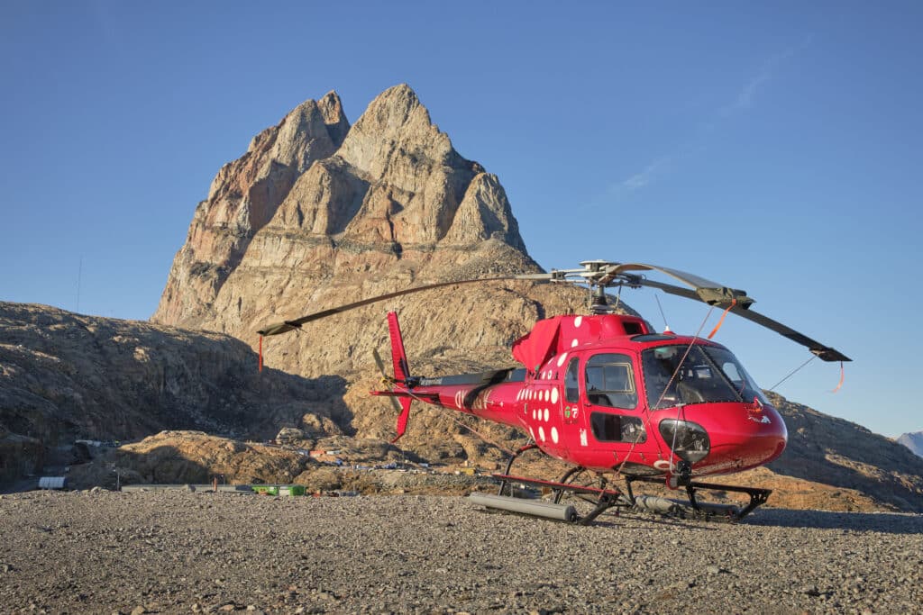 Uummannaq by helicopter