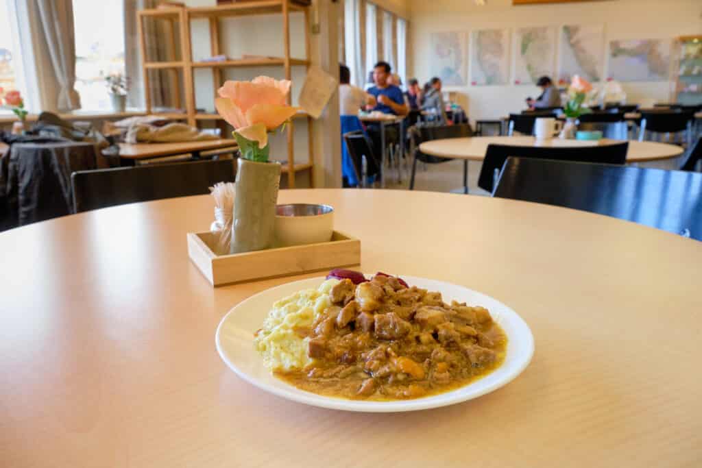 Dinner at the Seamen's Home (Hotel Sømandshjemmet) in Aasiaat