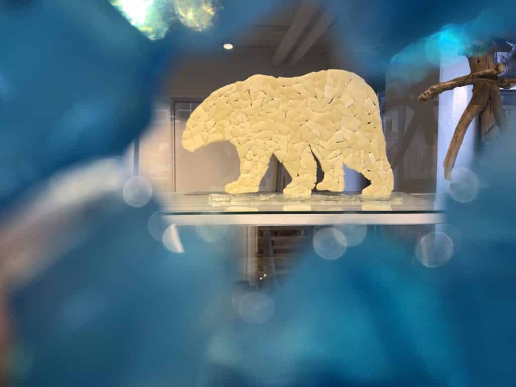 Polar bear art made by Dorit Olsen