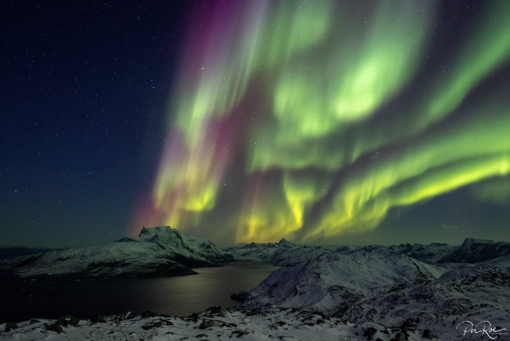 Northern lights over Sermitsiaq mountain