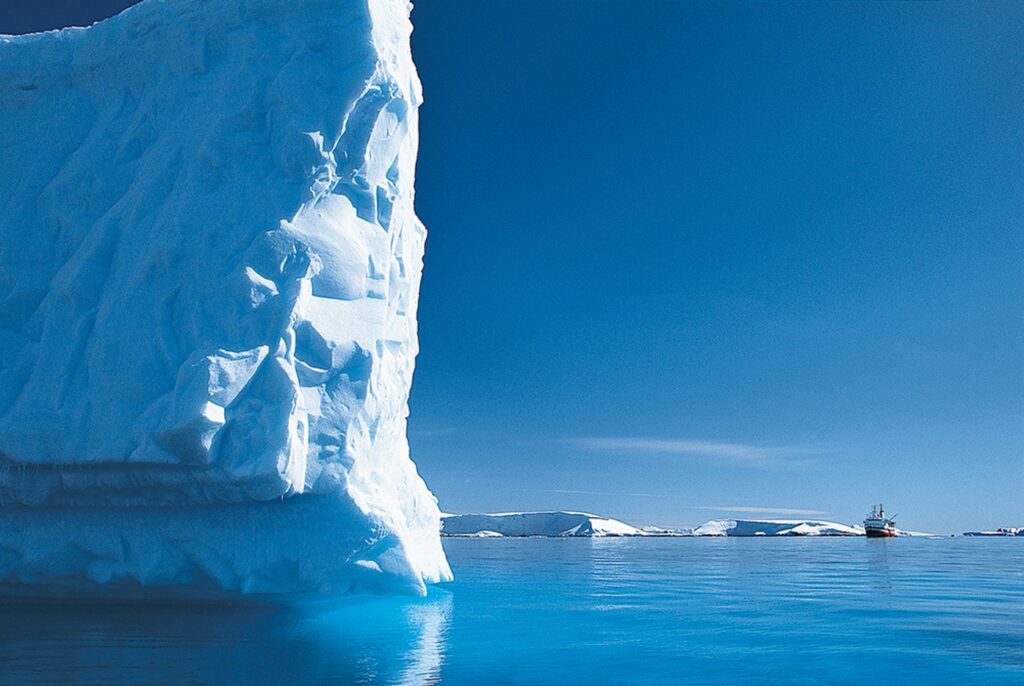 Enormous icebergs in Greenland
