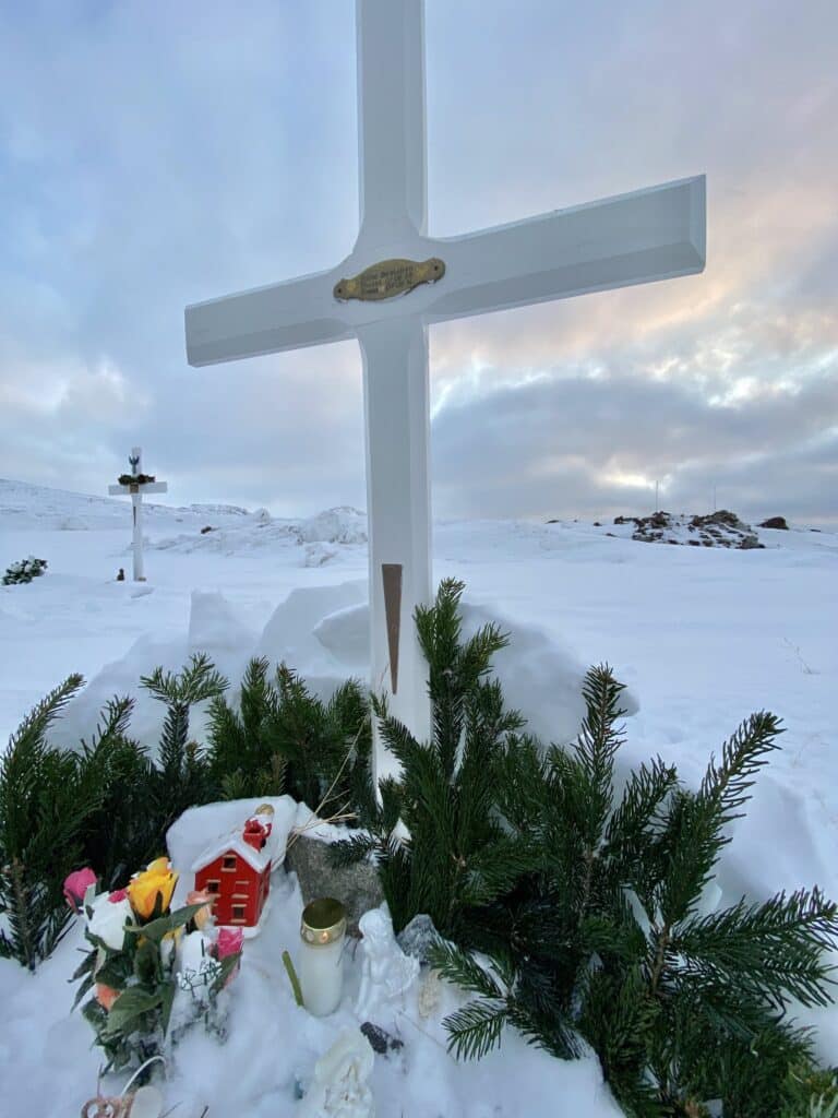 Decorated cross