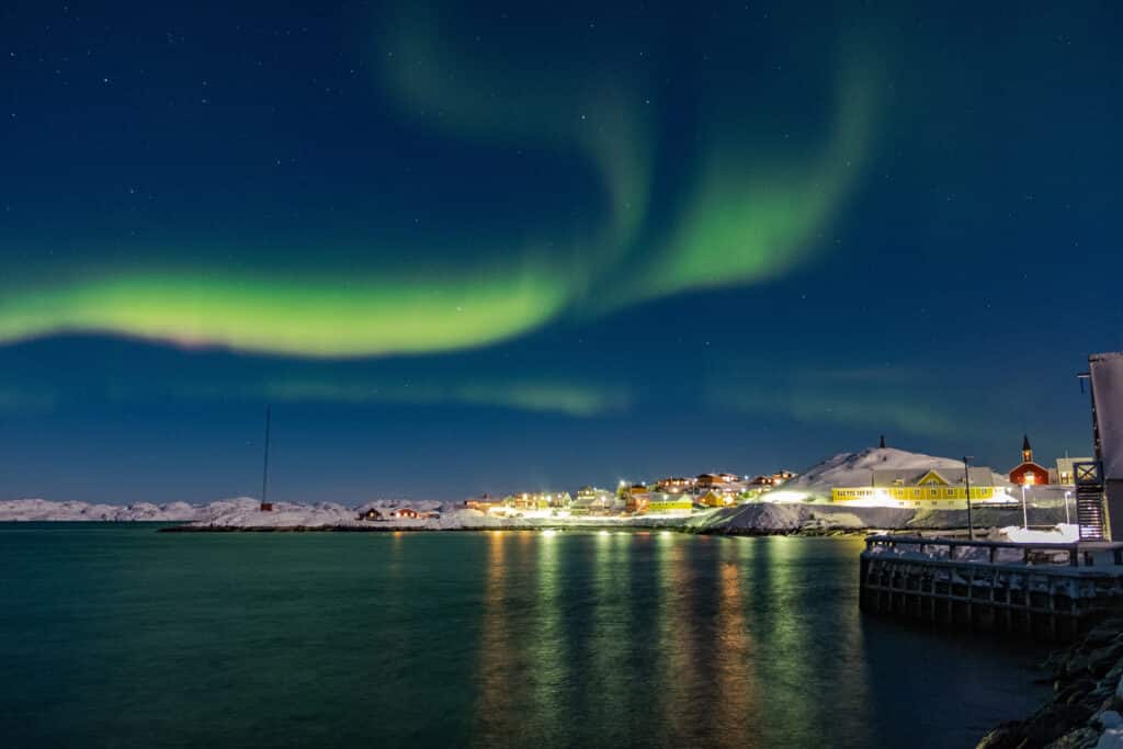 Nordlys over Nuuk, set fra kolonihavnen