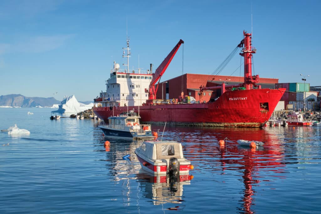 Uummannaq by ship