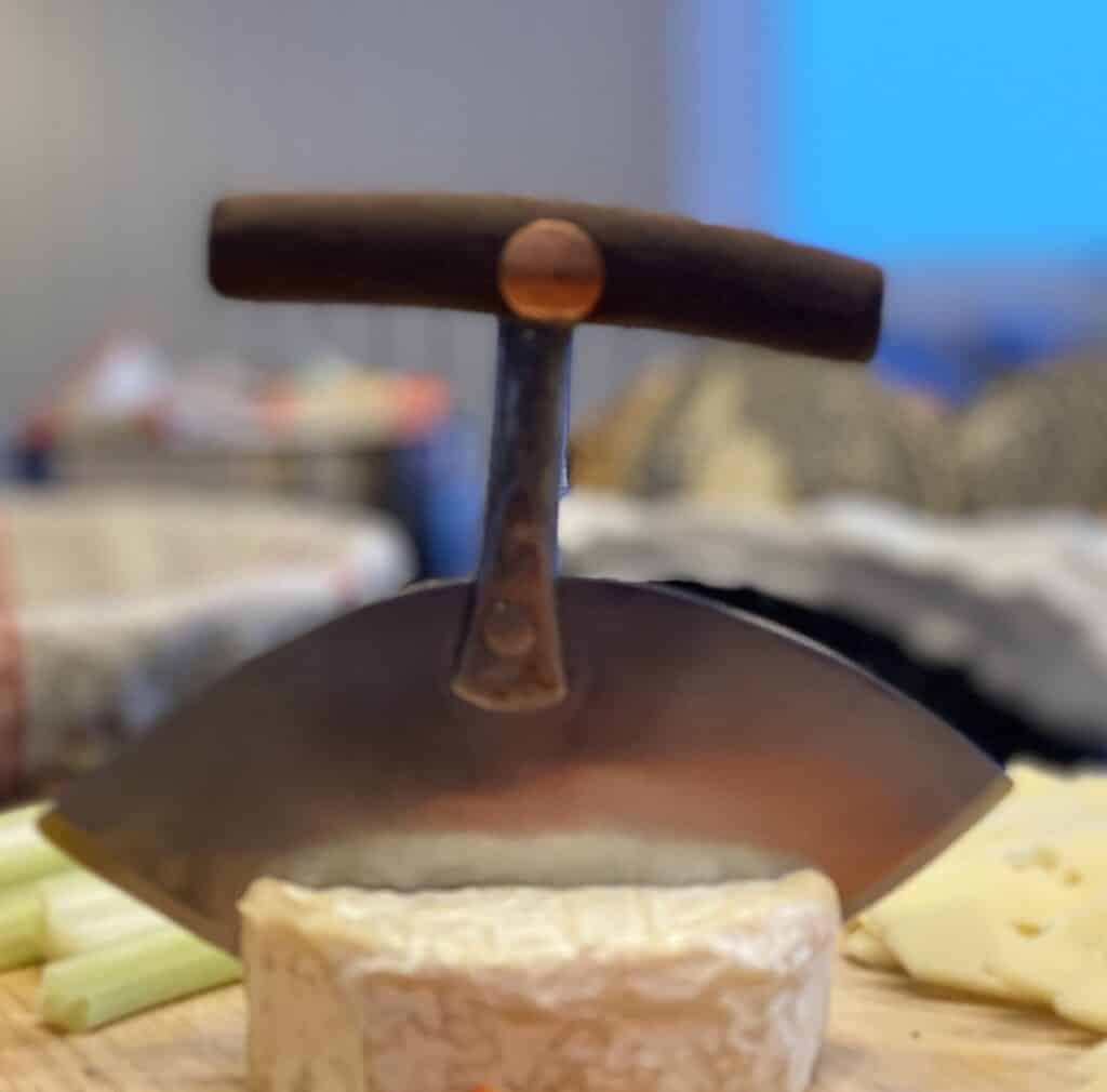 An ulo the traditional knife in inuit culture