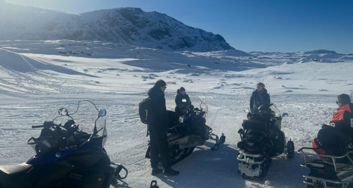 Snowmobile tour