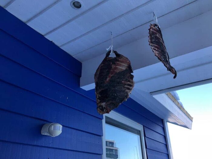 Drying reindeer meat