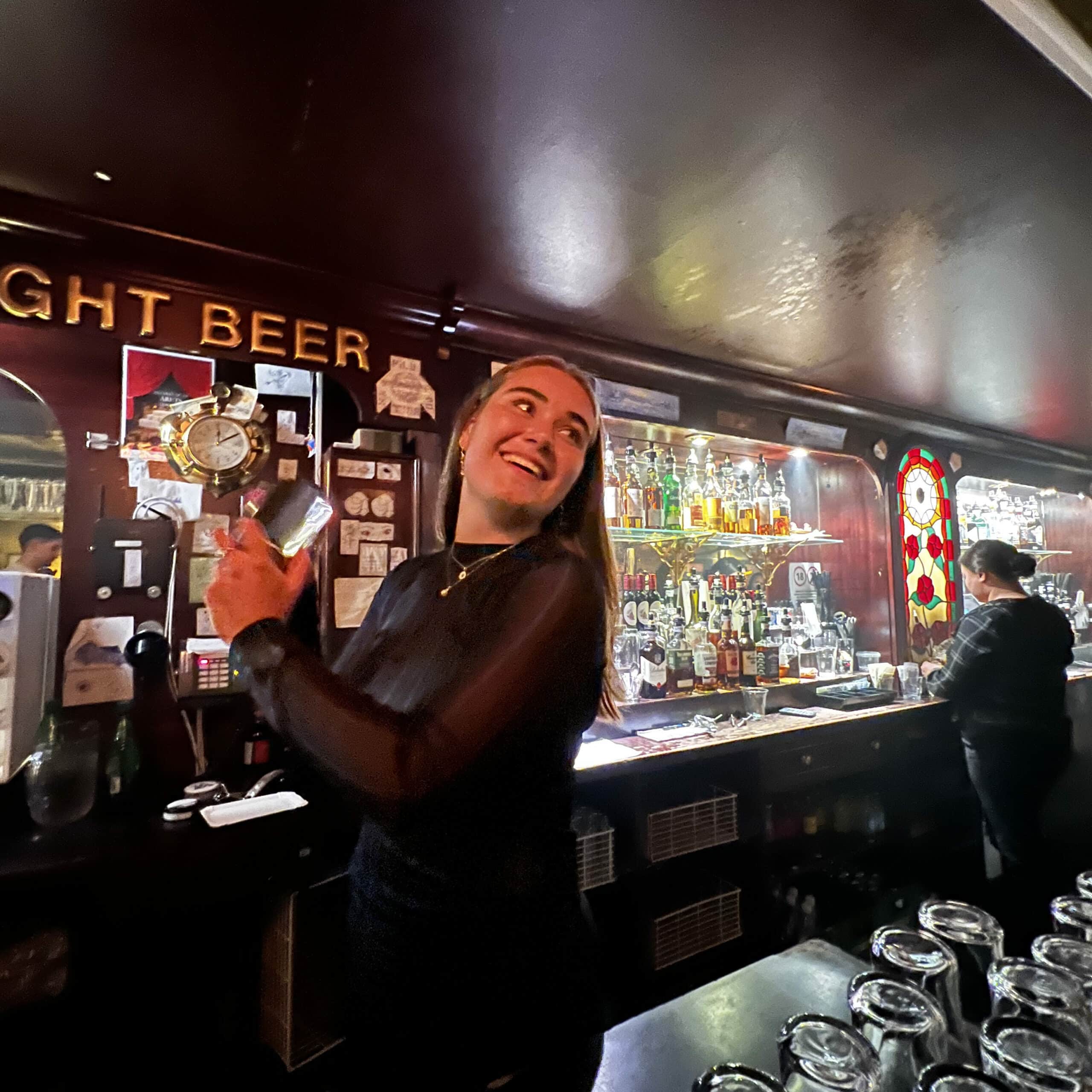 Amazing bartenders and service.